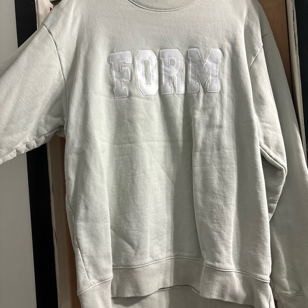 Women’s sweatshirt